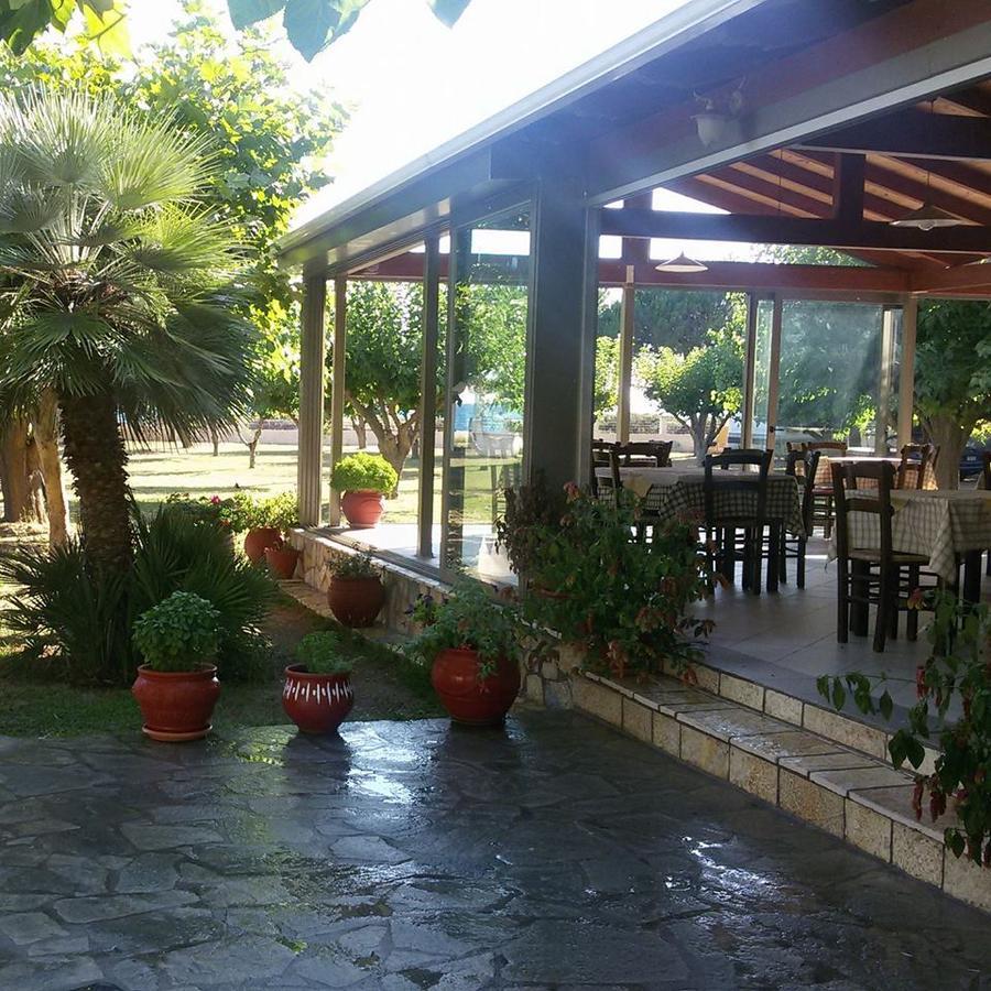 Hotel Elena 3*