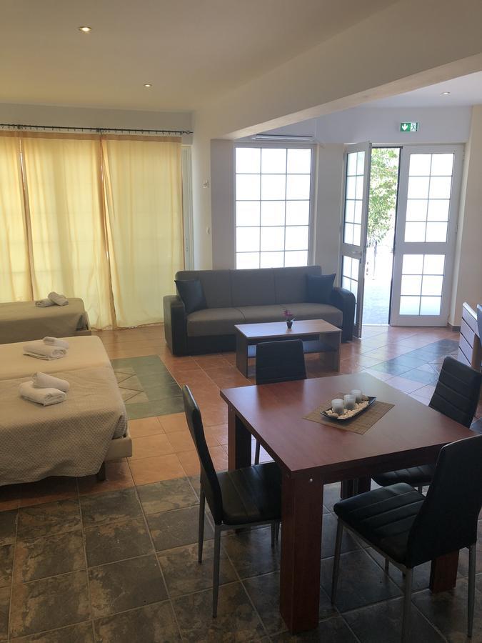 River's Aparthotel