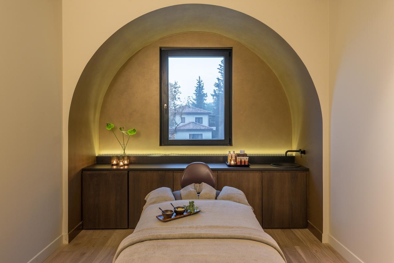 Euphoria Retreat - A Holistic Wellbeing Destination Hotel Mystras