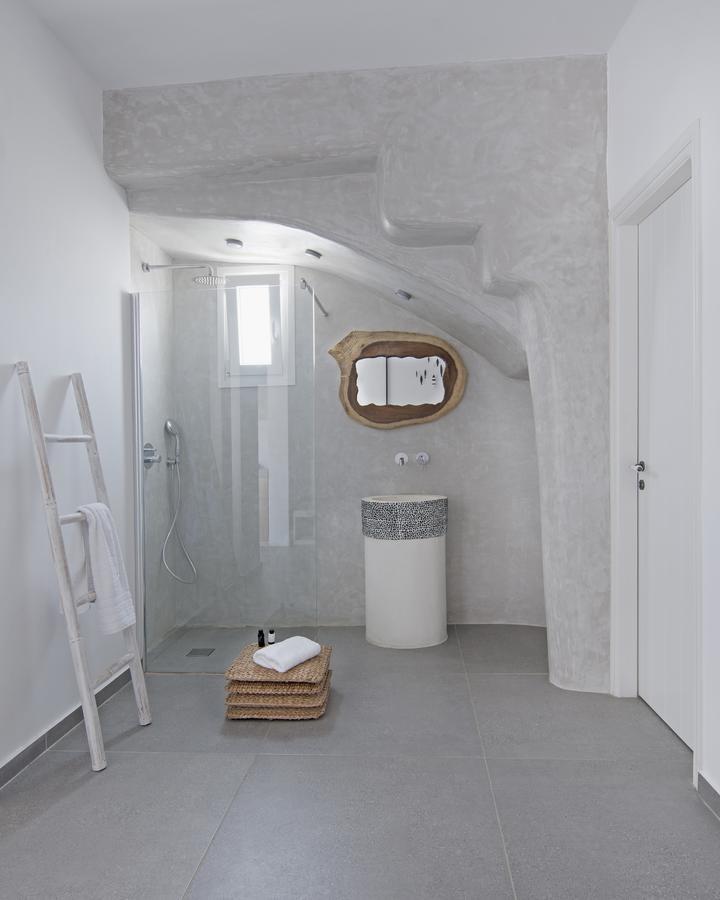 Anatoli Luxury &