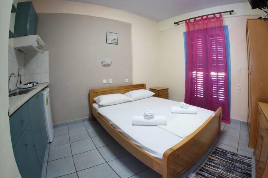 Bed & Breakfast Flora Porto Koufo