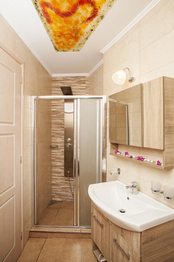 Aparthotel Afroditi 2*