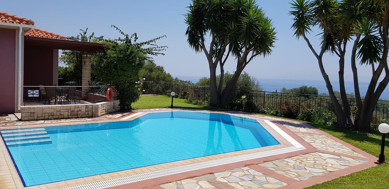 Trapezaki Villas Holiday home *