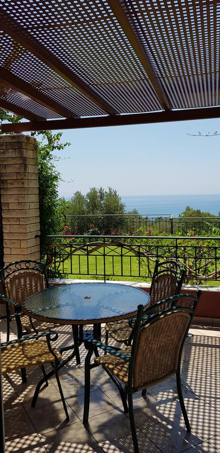 Trapezaki Villas Holiday home *