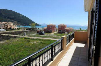 Calypso Luxury Aparthotel 3*