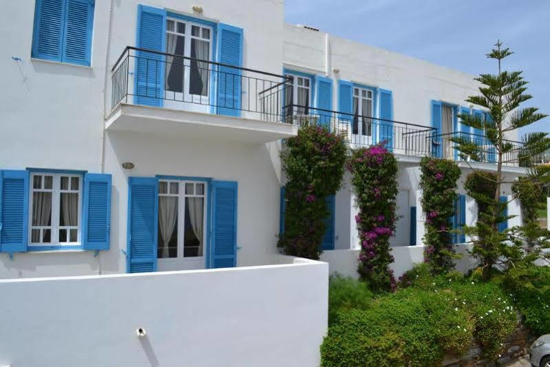 Ostria & Aparthotel Gavrio