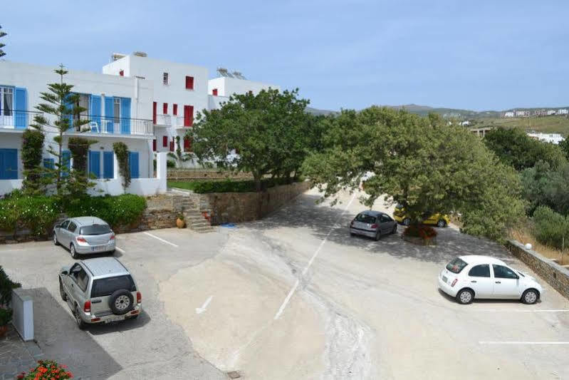 Ostria & Aparthotel Gavrio