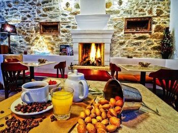 Archontiko Mountzouridi Hotel 4*