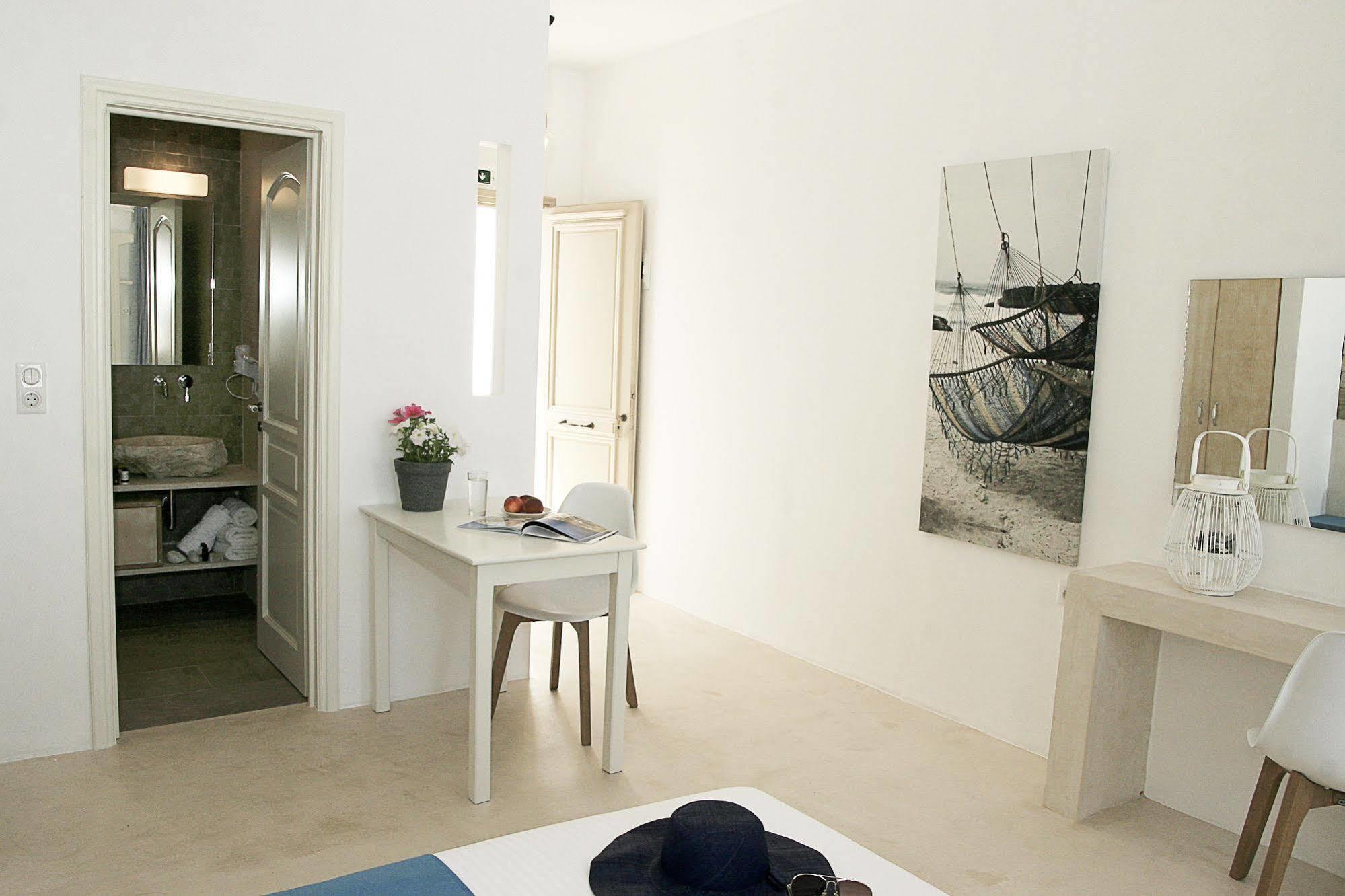 Anatoli Luxury &