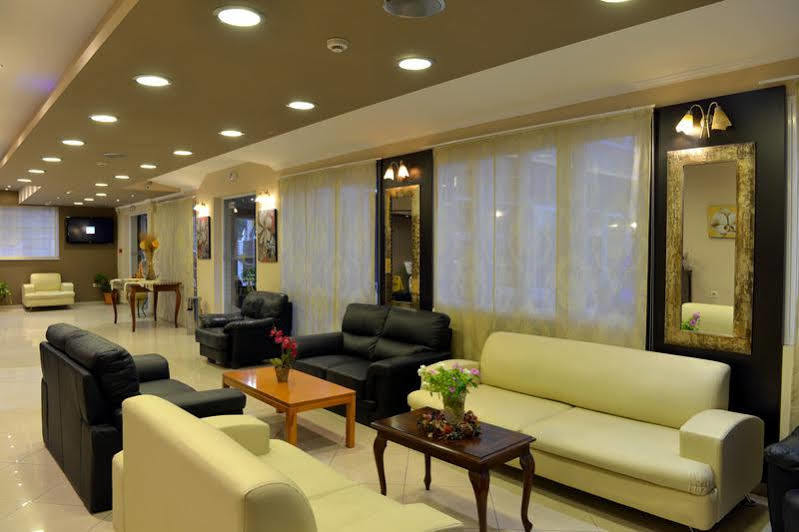 Planos Beach Aparthotel 3*