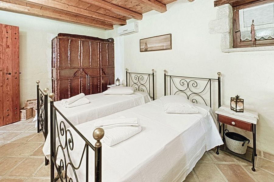 Poseidon Apartment