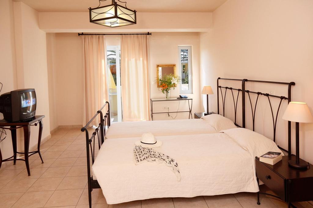 Aparthotel Lambrinos Platanias (Crete)