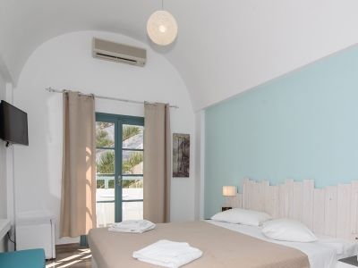 Hotel Iris Boutique Kamari (Santorini)