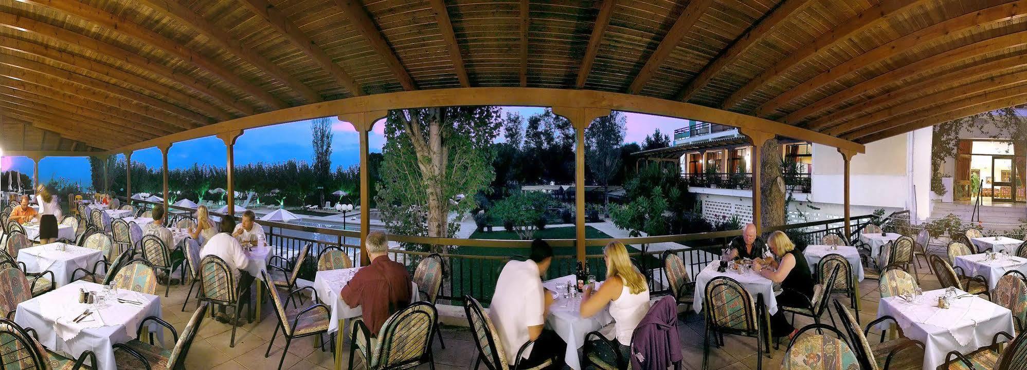 Irinna Hotel 3*