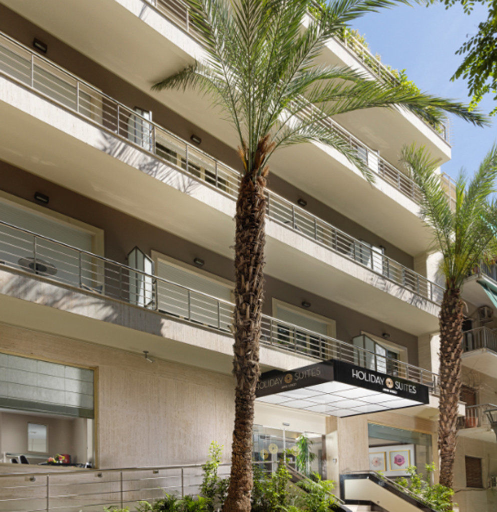 Hotel Holiday Suites 4*