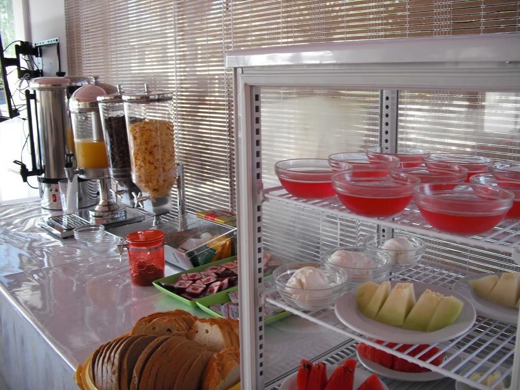 Hotel Antonis 2*