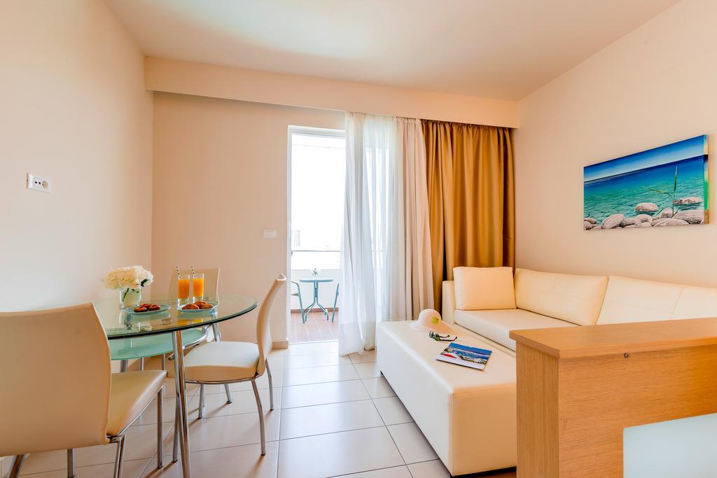 Bay Hotel