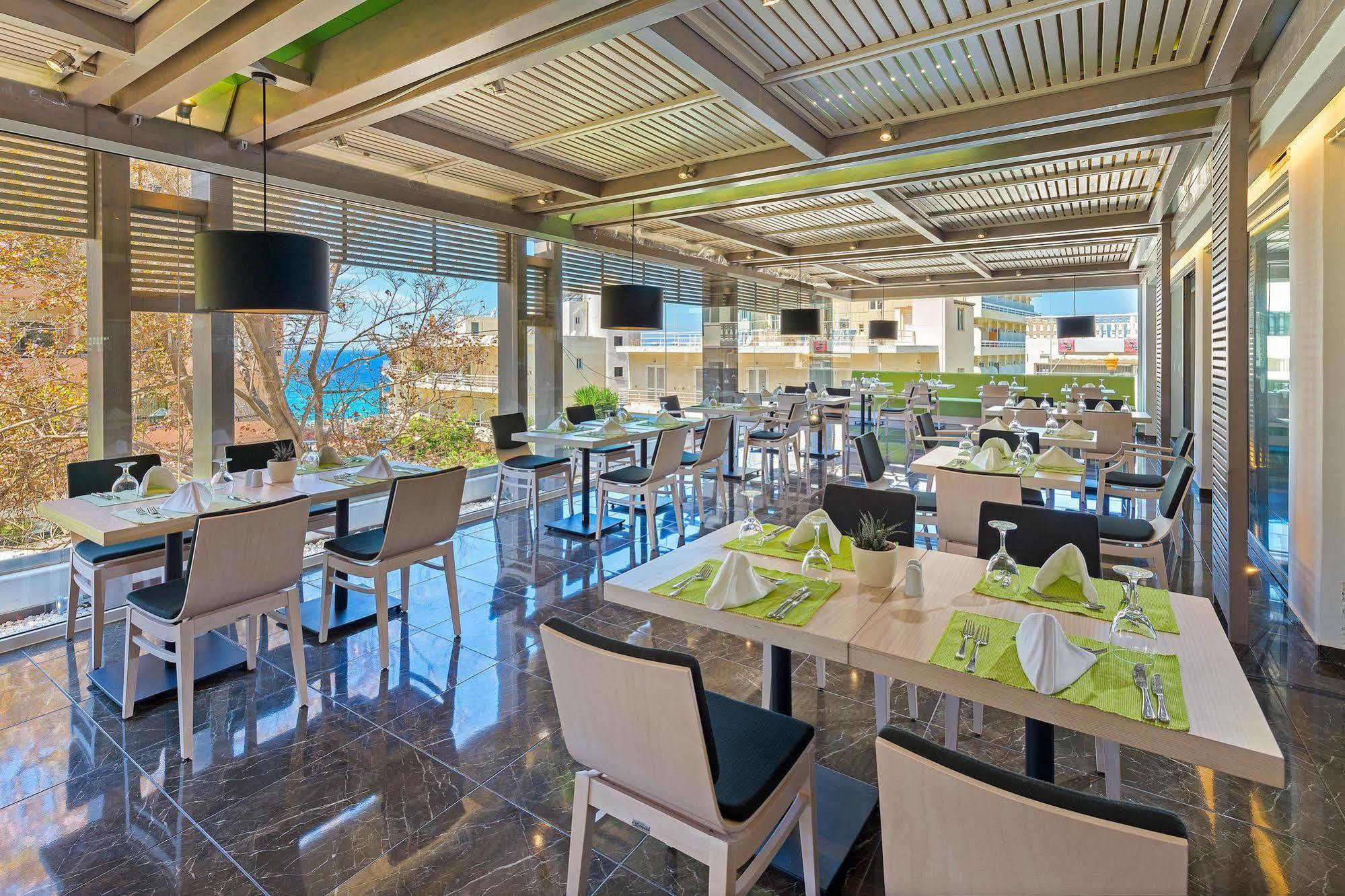 Hotel Semiramis 4*