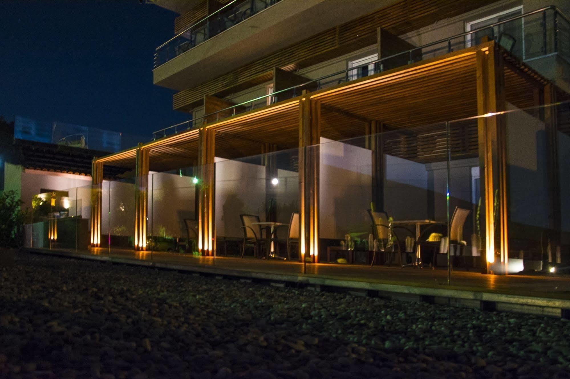Ionian Eye Design & Apartment Mesongi