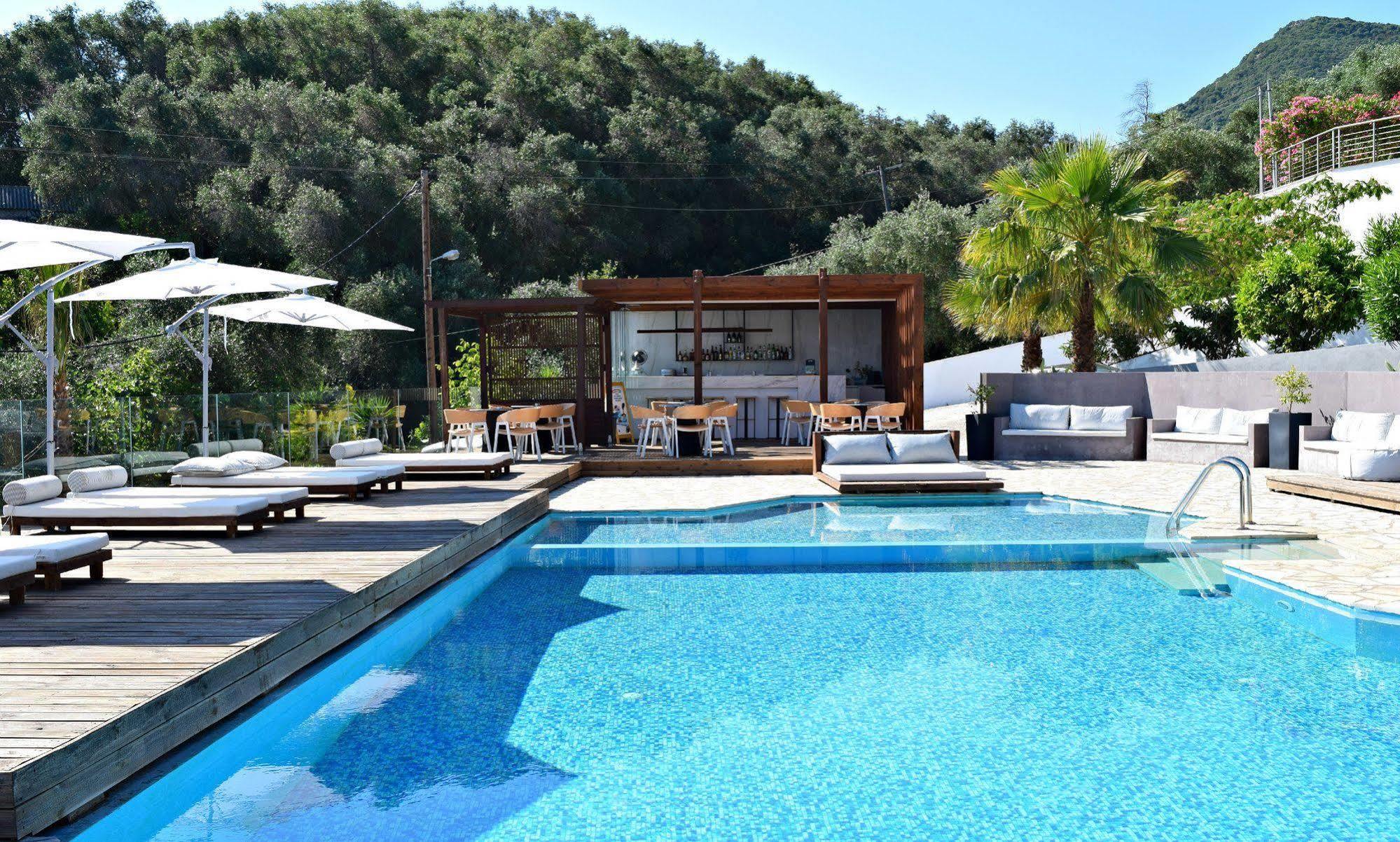 Apartment Ionian Eye Design & *