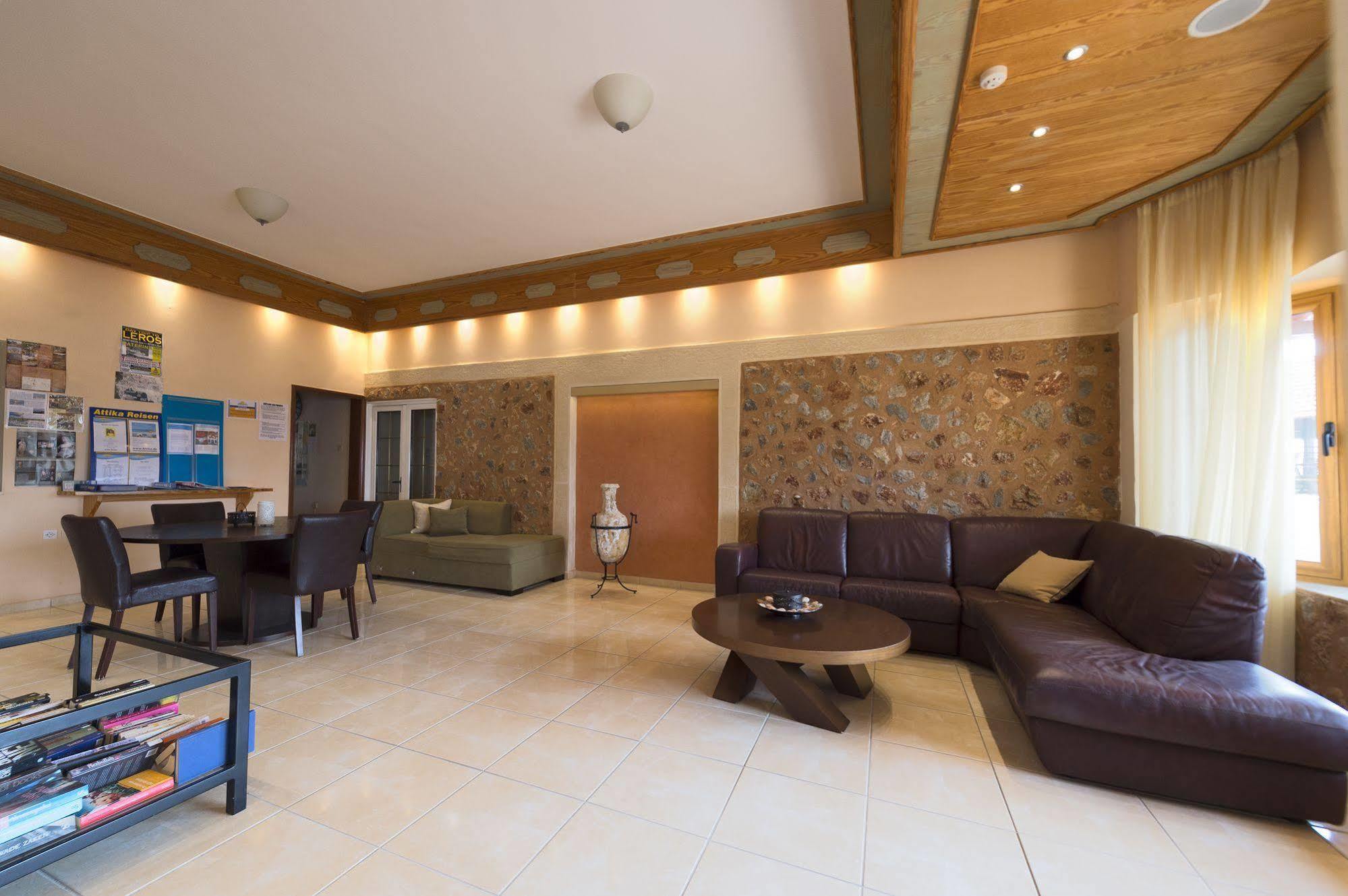 Continental Hotel 2*