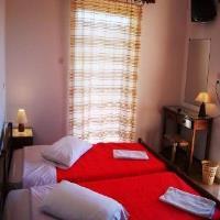 Leonidas & Hotel 3*