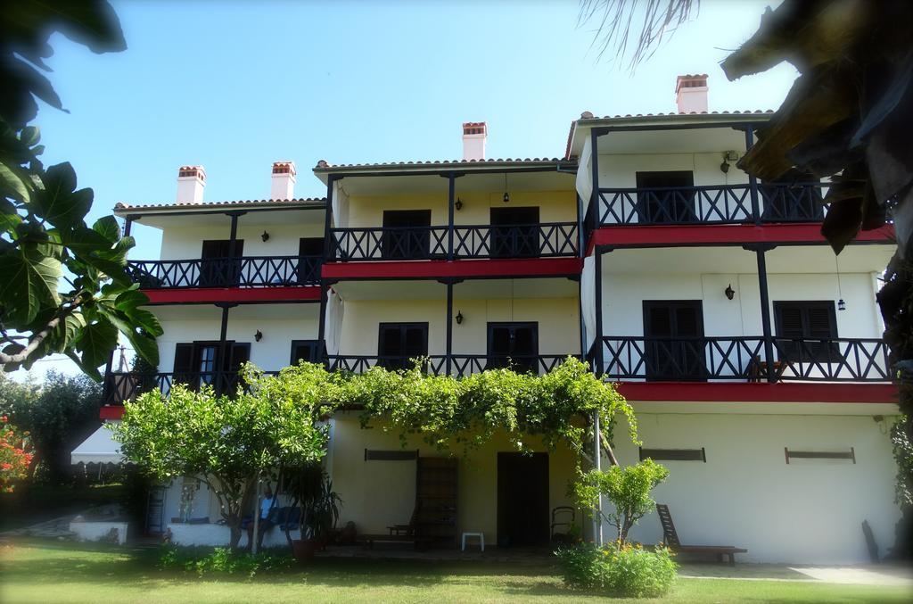 Karpetis A Paradise Apartment Psakoudia