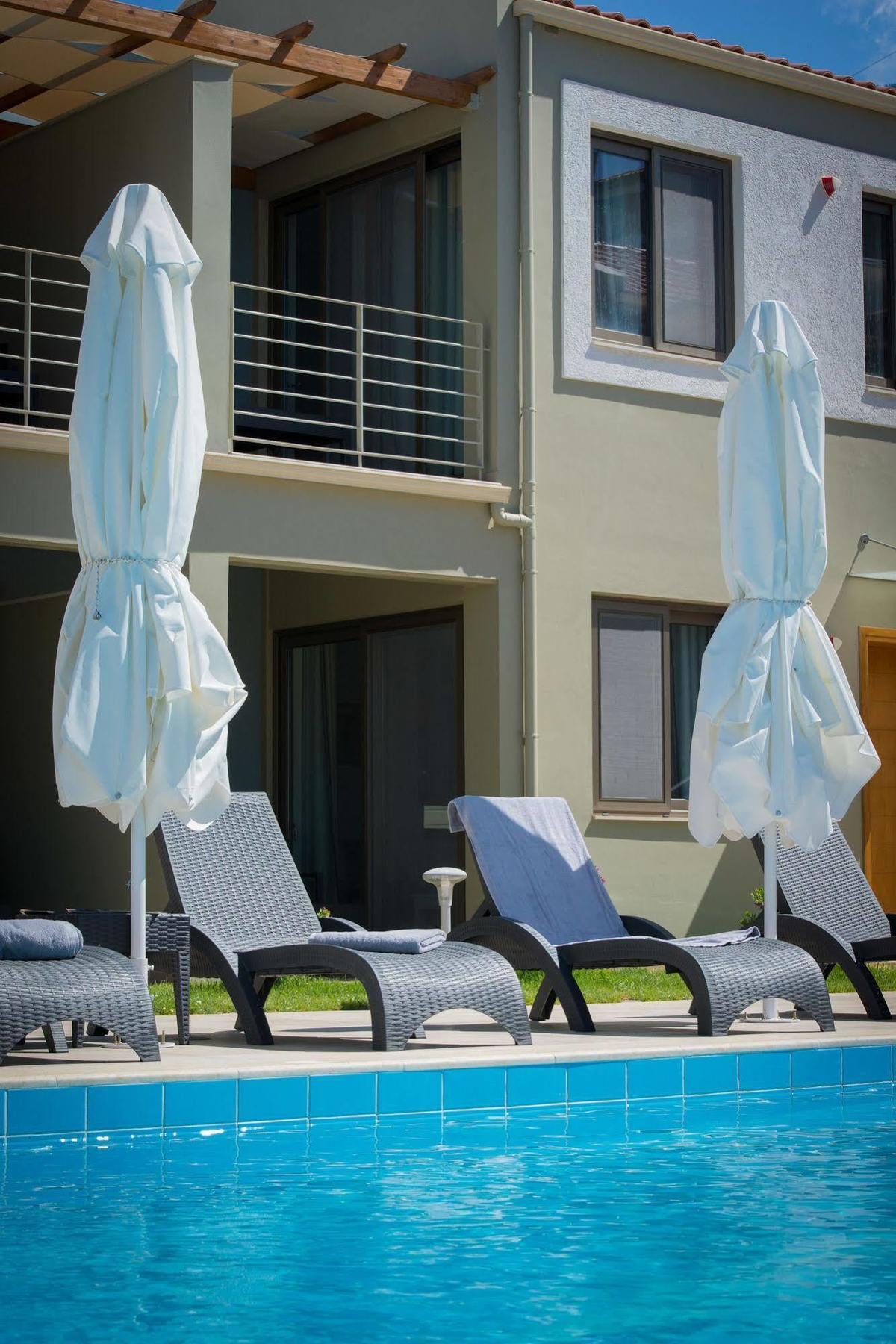 Aparthotel Mantinia Bay 3*