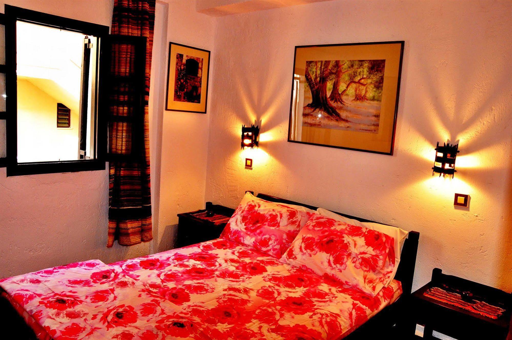 Heliotrope Apartment *