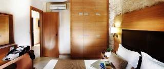 Anna's House Aparthotel 4*