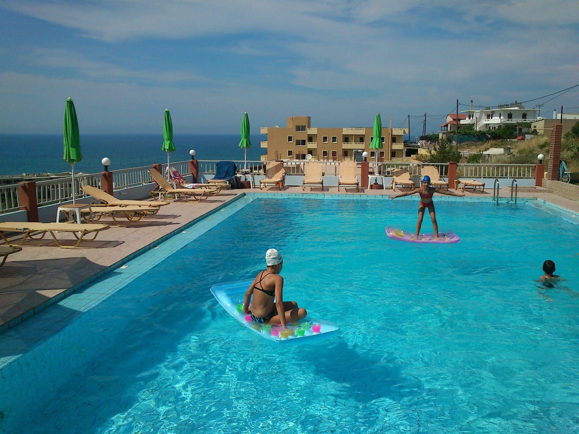 Eliros Studios Aparthotel Stalos