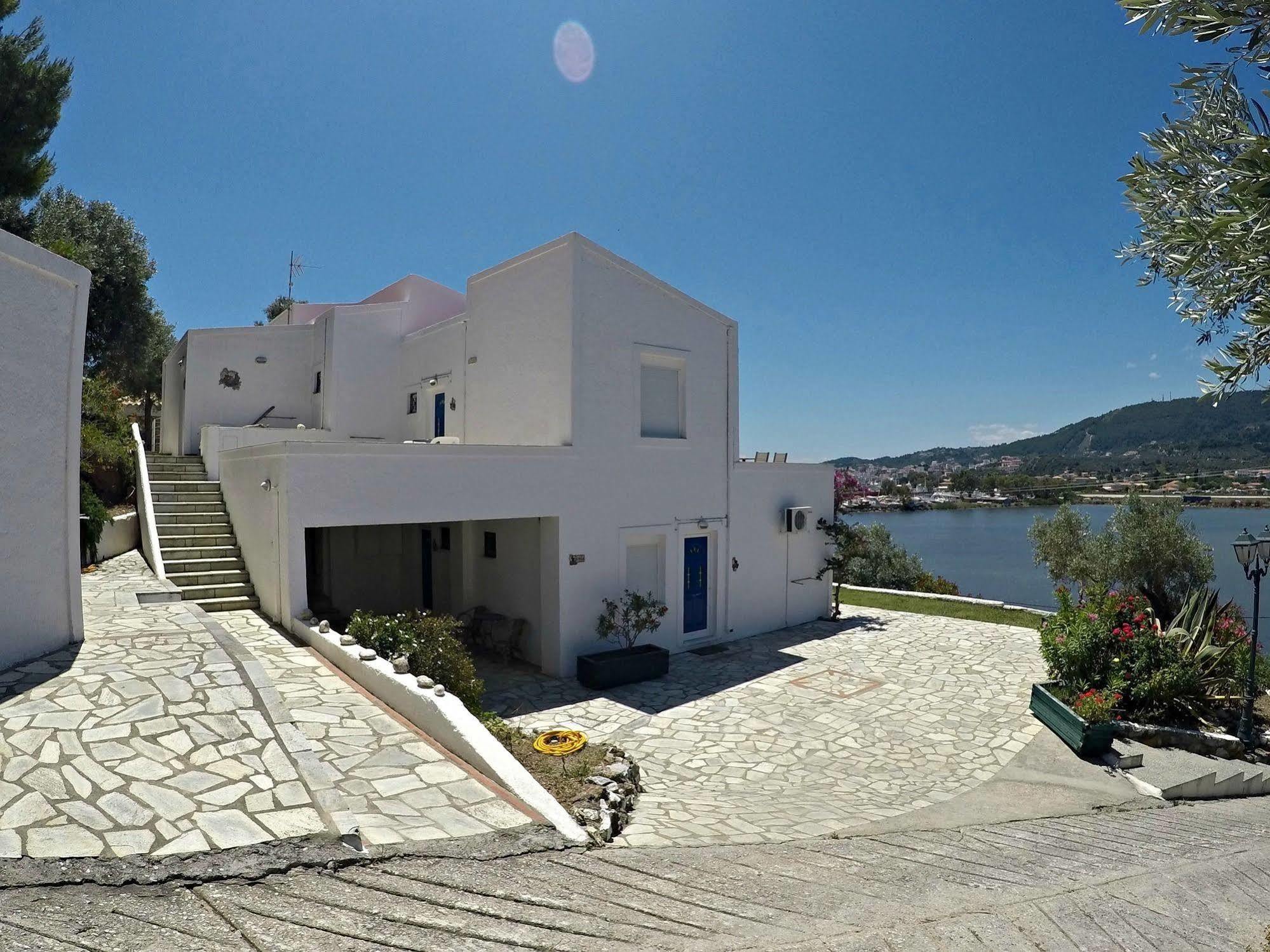 Ariadni Apartment