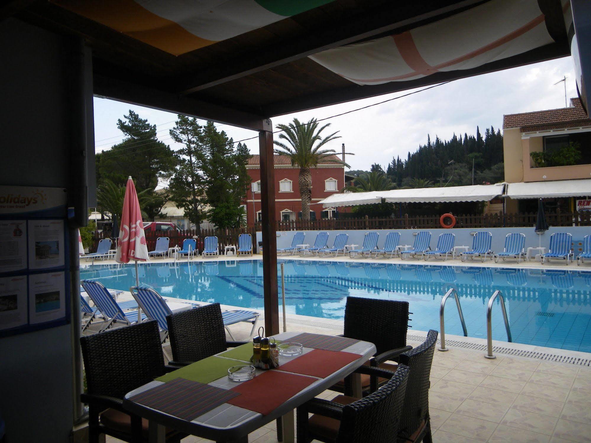 Christakis Sidari (Corfu)