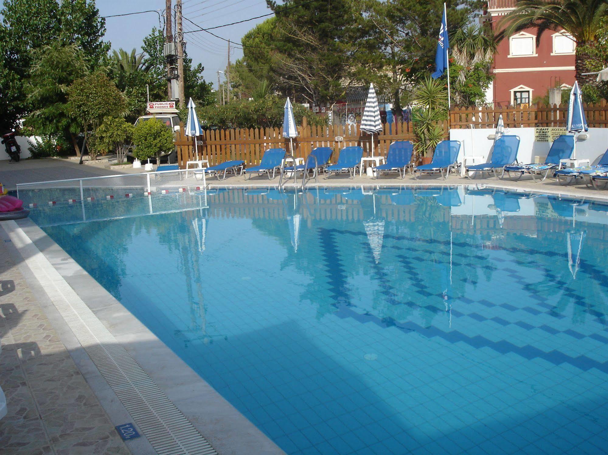 Aparthotel Christakis 2*