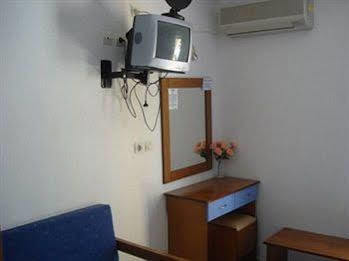 Aparthotel Christakis