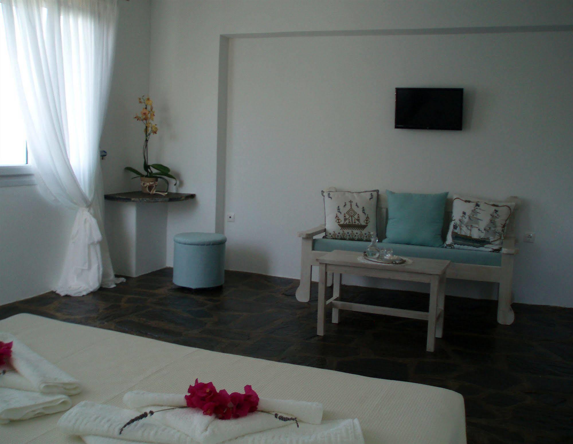 Aparthotel Scorpios & Samos Town
