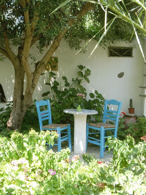 Nikoleta * Tinos