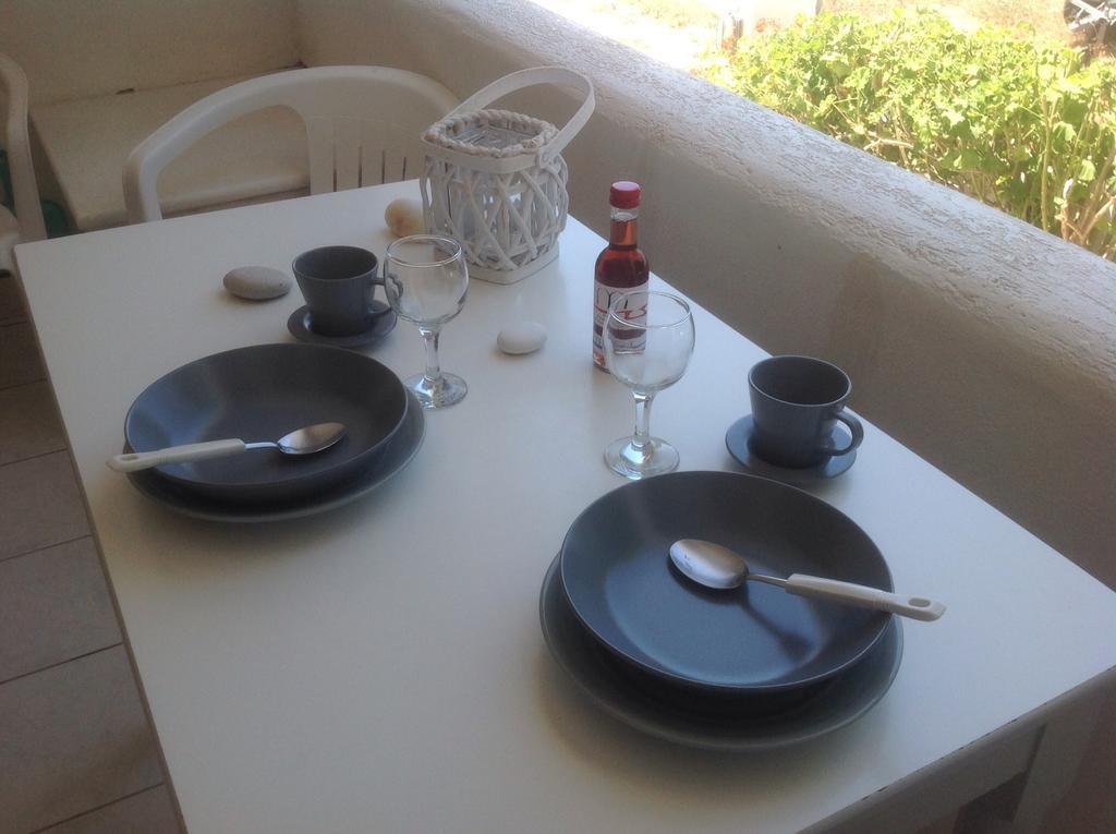 Theoni * Kastraki (Naxos)