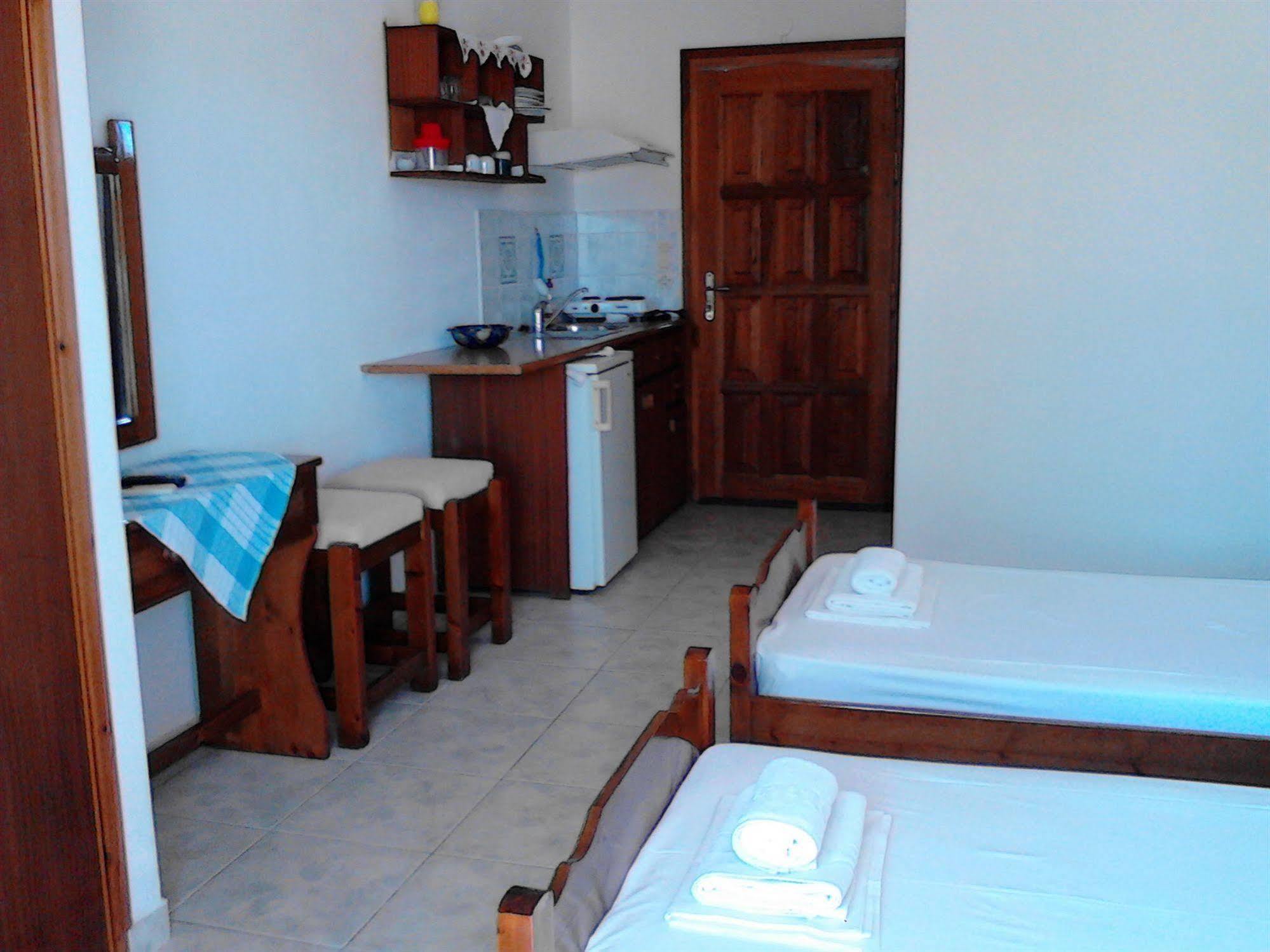 Meroi - Adults Friendly Guest house Skyros