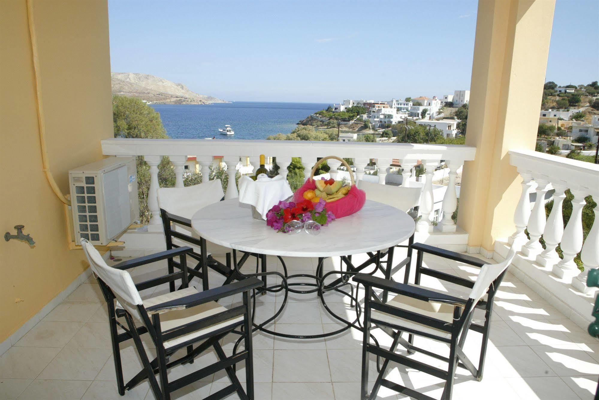 Crithoni's Paradise Hotel 4*