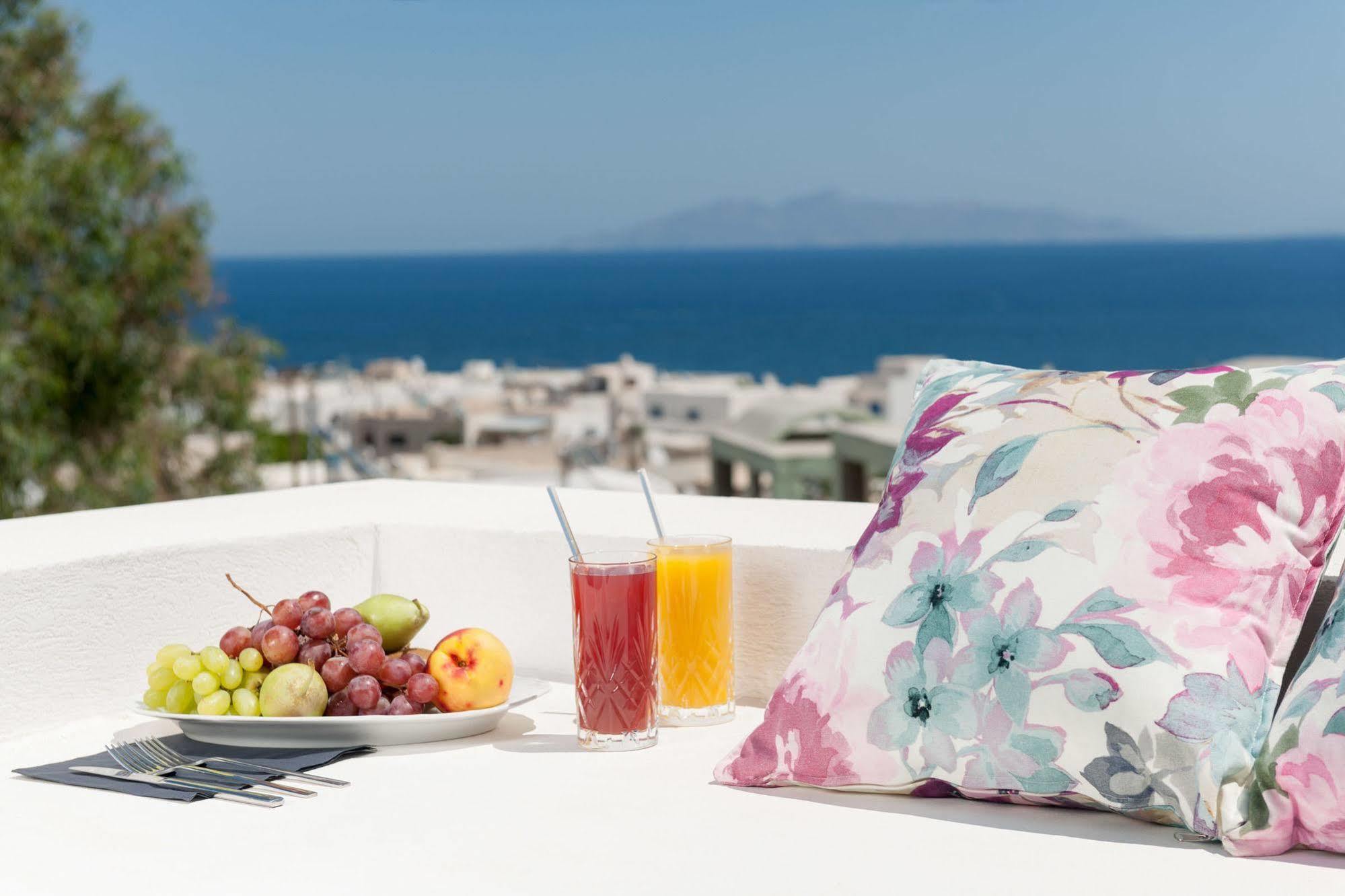 Mar N Mar Crown Hotel-suites Hotel Kamari (Santorini)