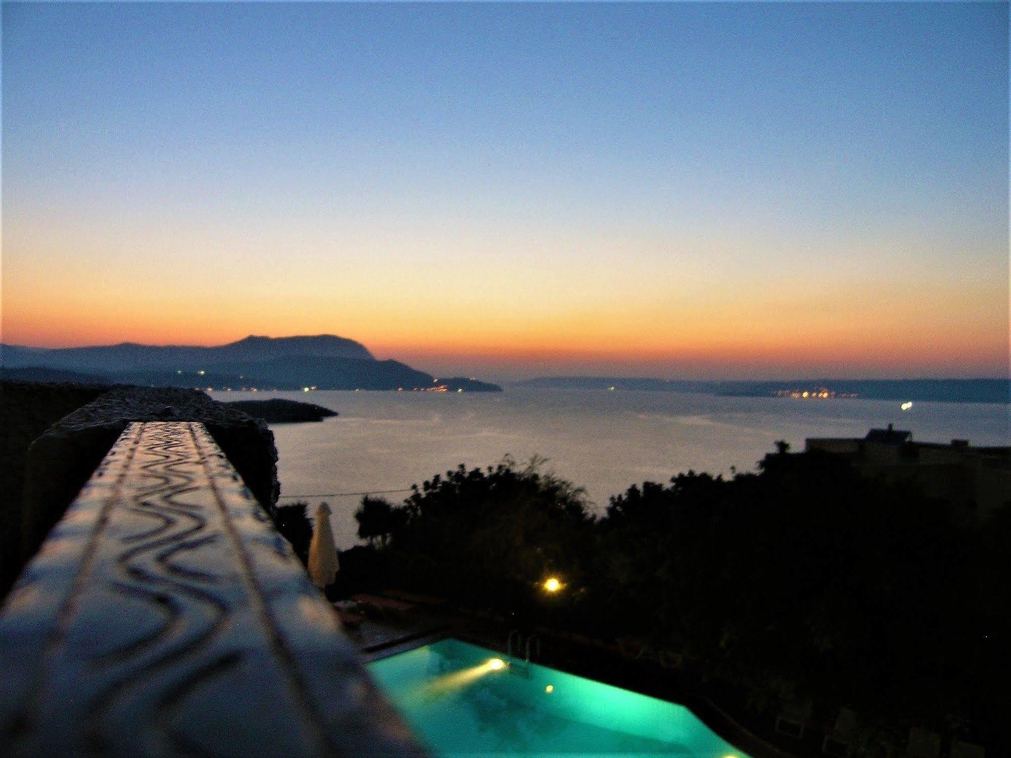 Emerald Aparthotel Plaka (Apokoronas)