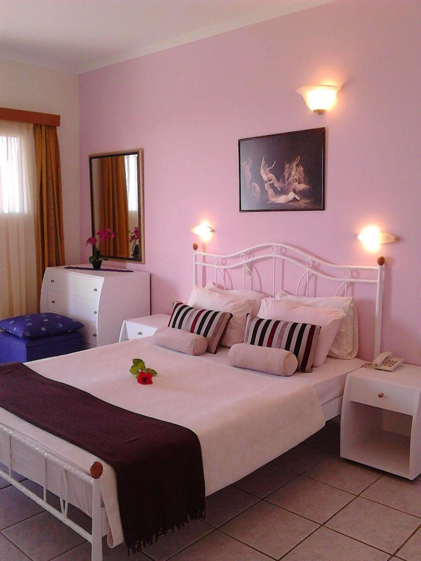 Aparthotel Creta 4*