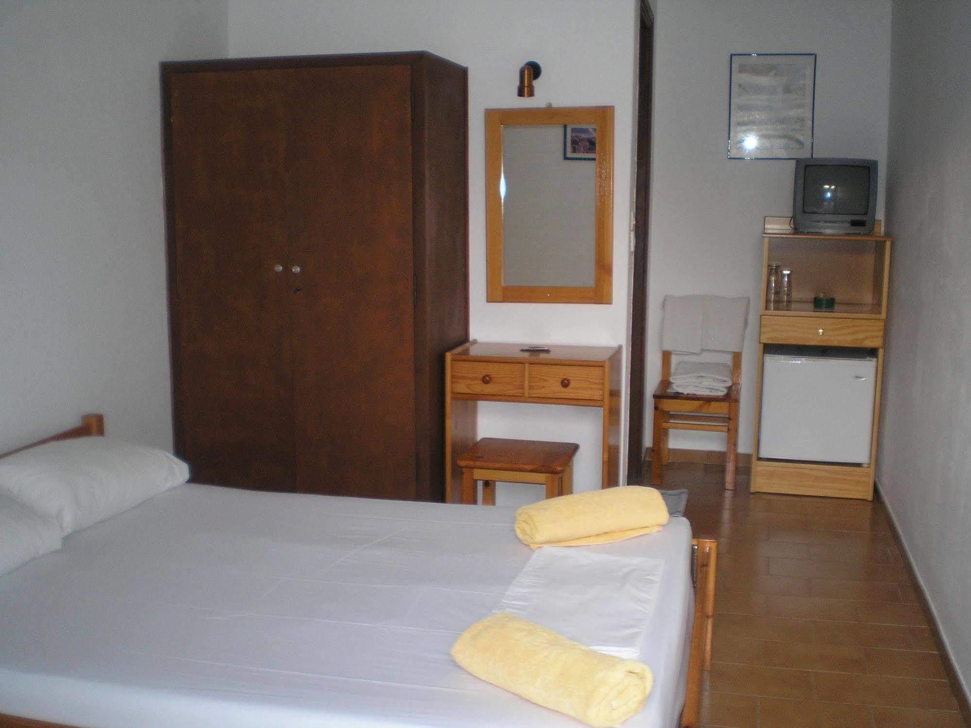 Golden Sun Aparthotel 3*