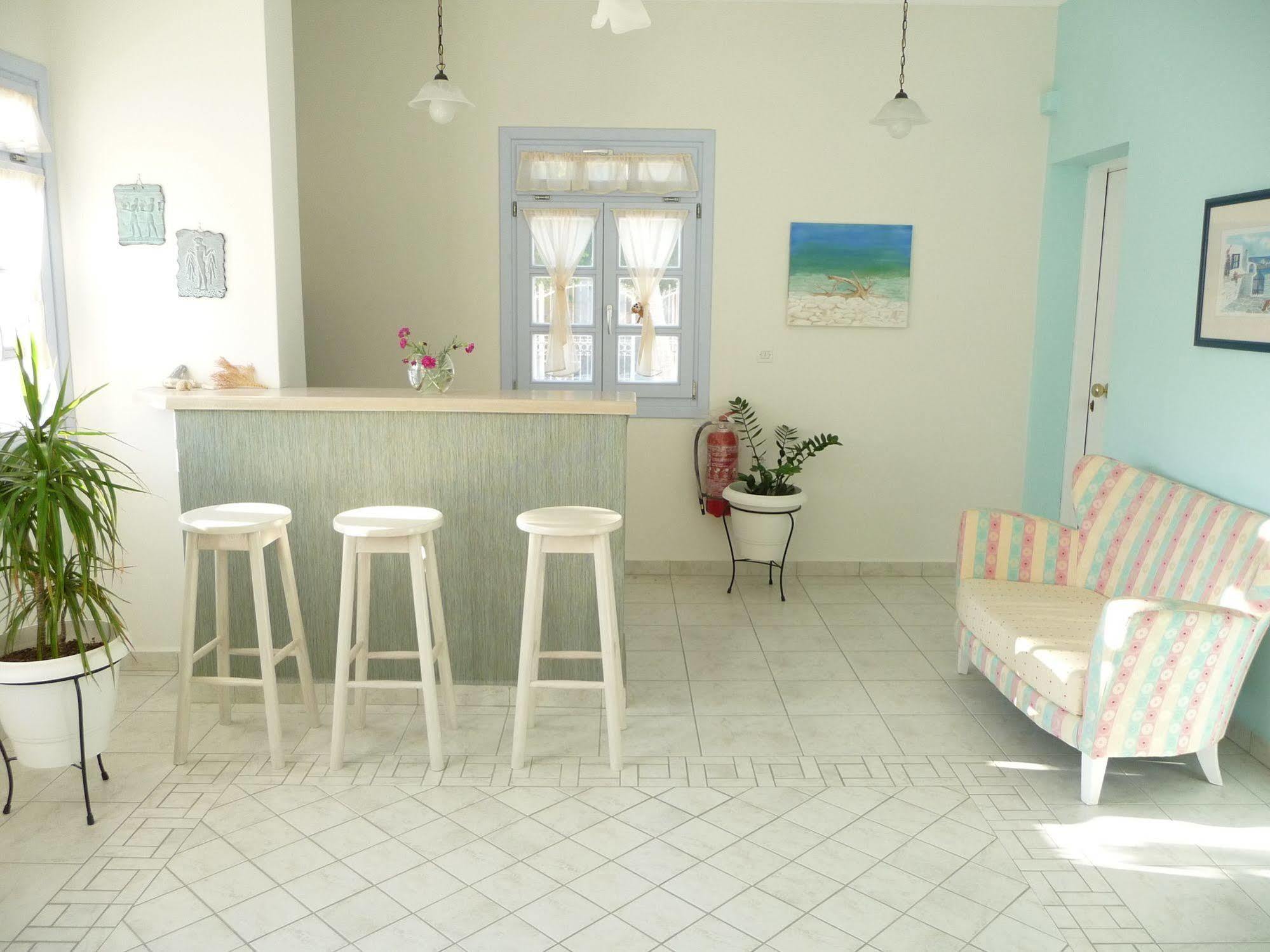 Aeolis Hotel Adamantas (Milos)