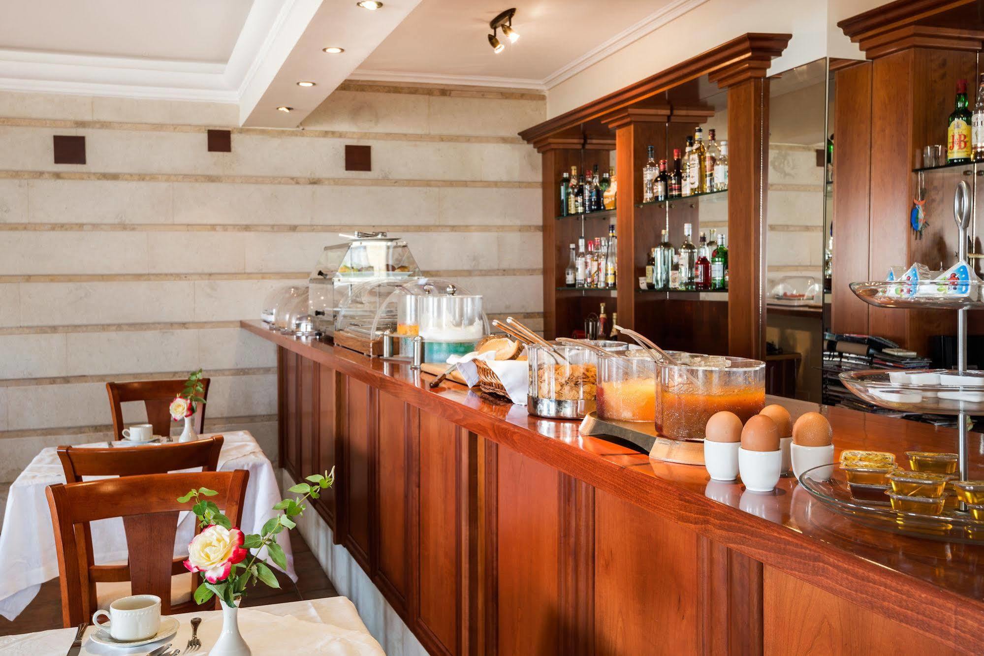 Aparthotel Andreolas Luxury 4*