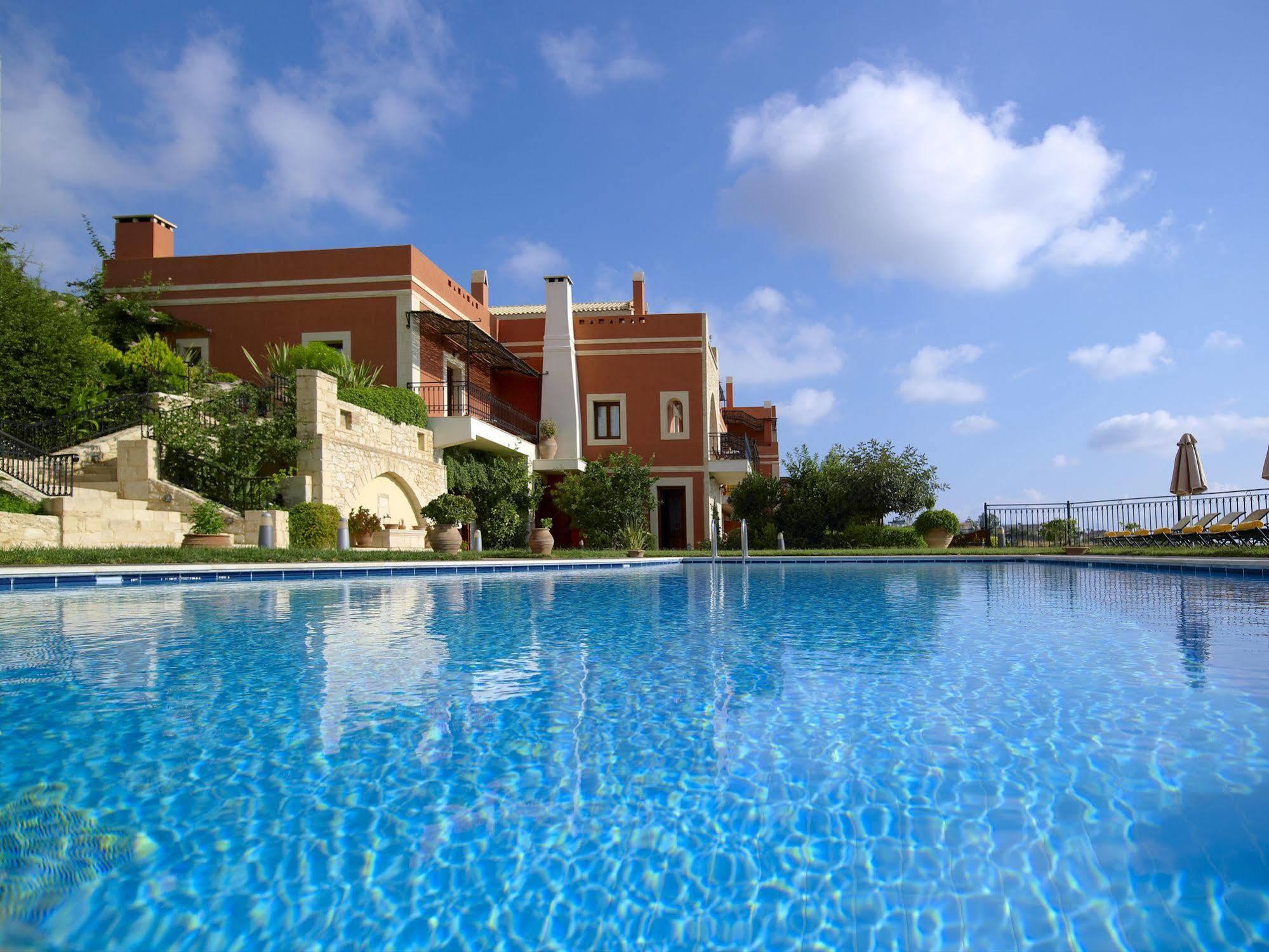 Katalagari Country Hotel 4*