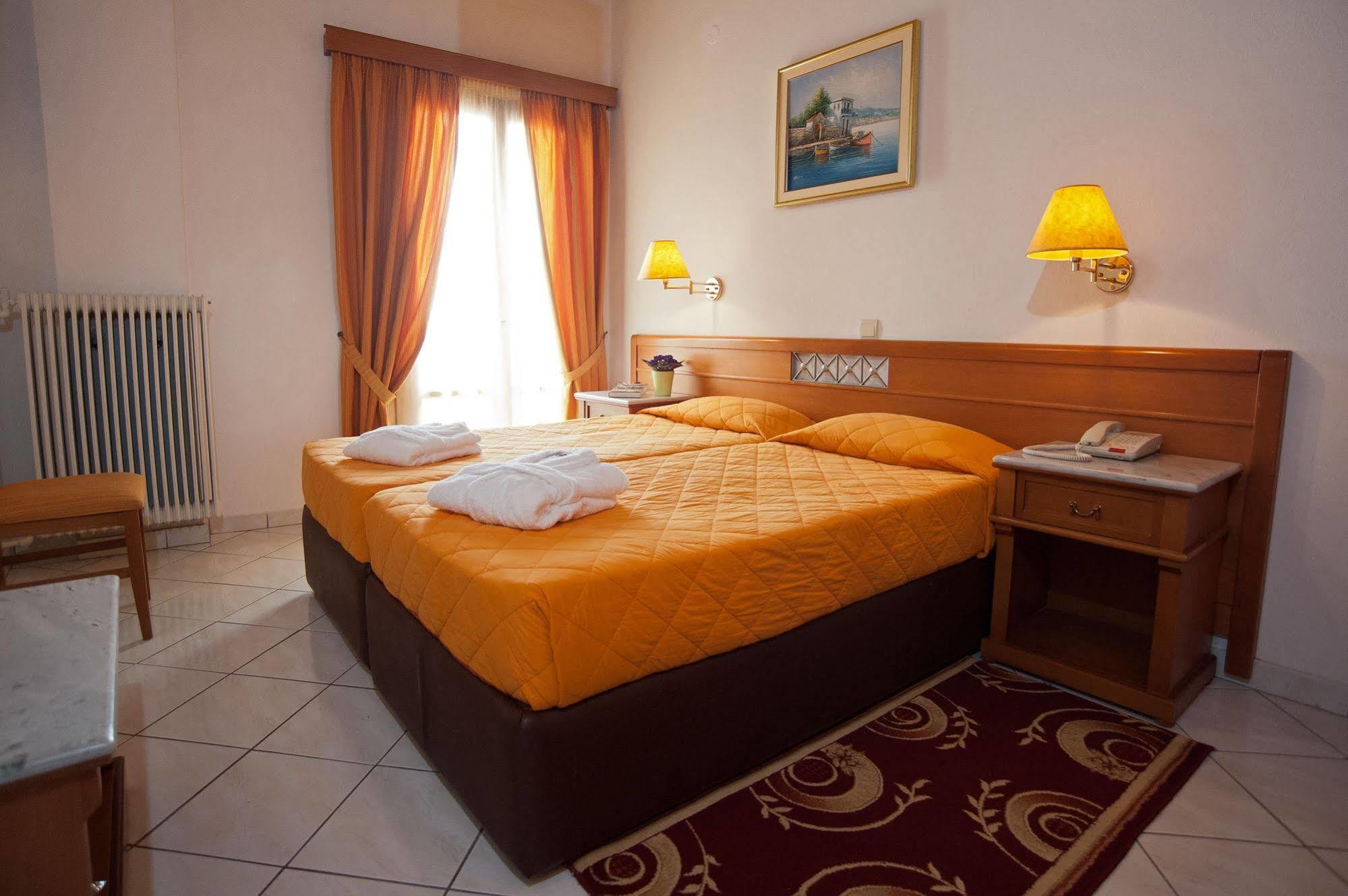 Acropole Hotel 3*