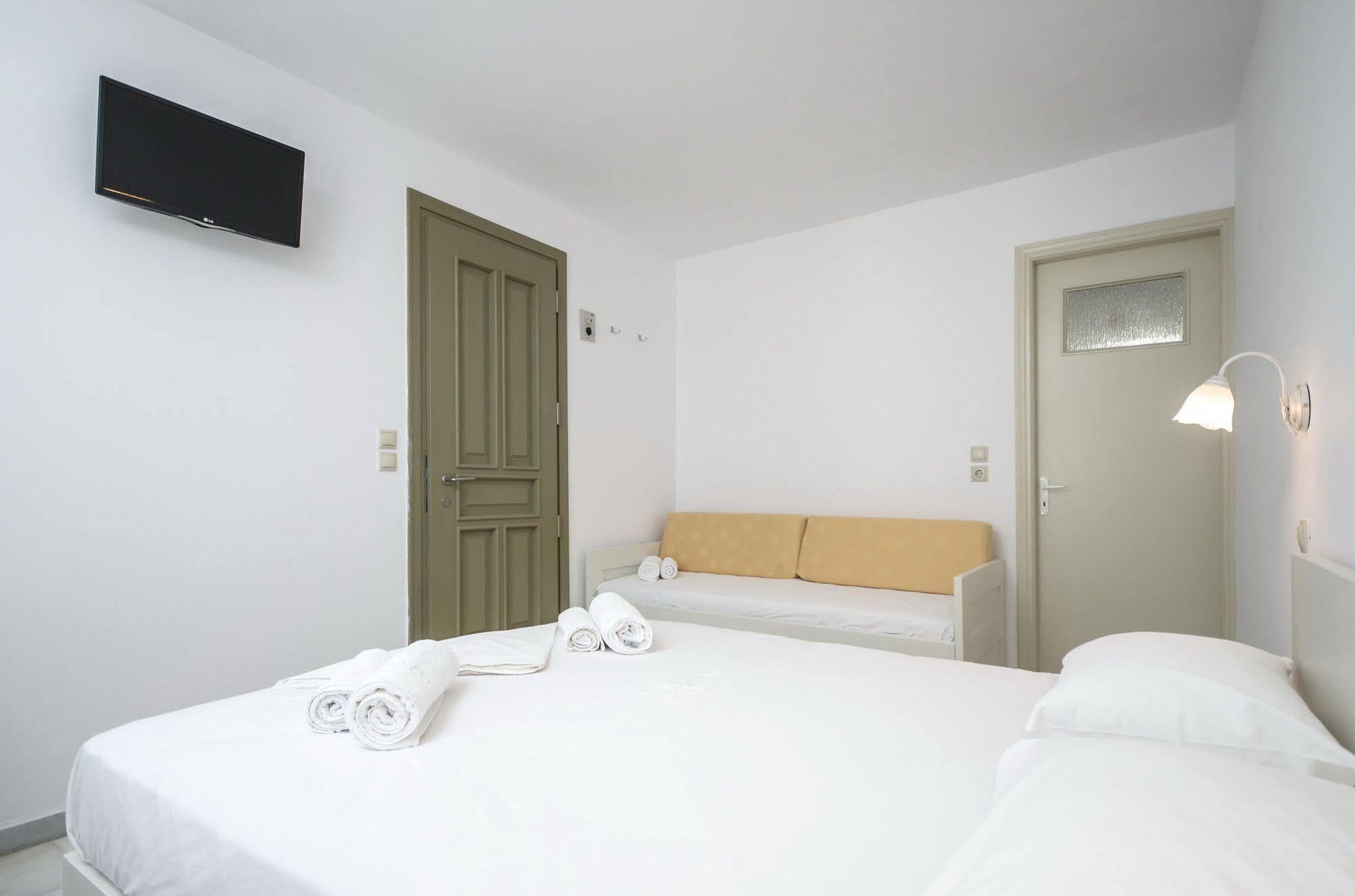 Soula Naxos Hotel *