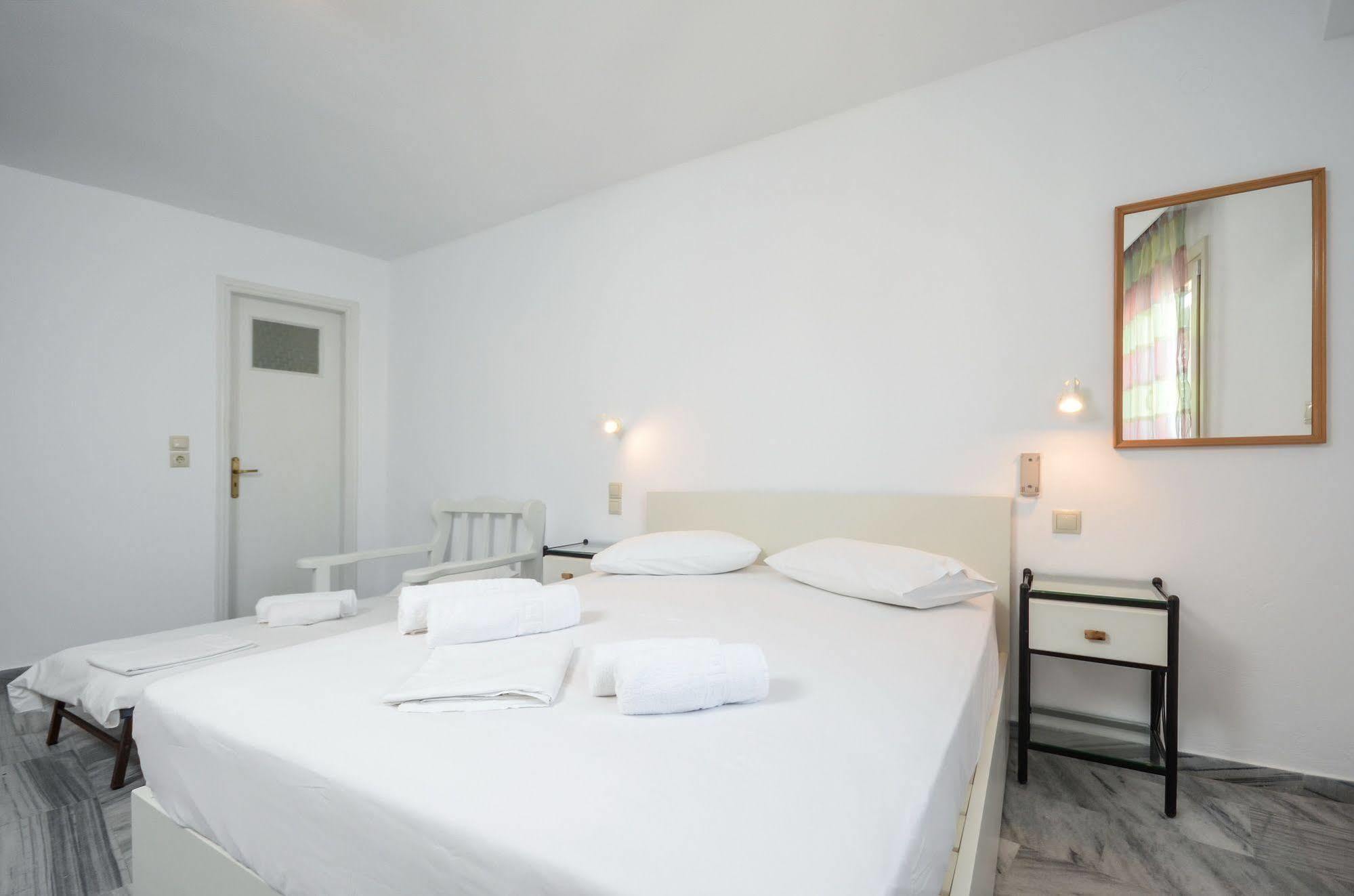 Soula Naxos Hotel *